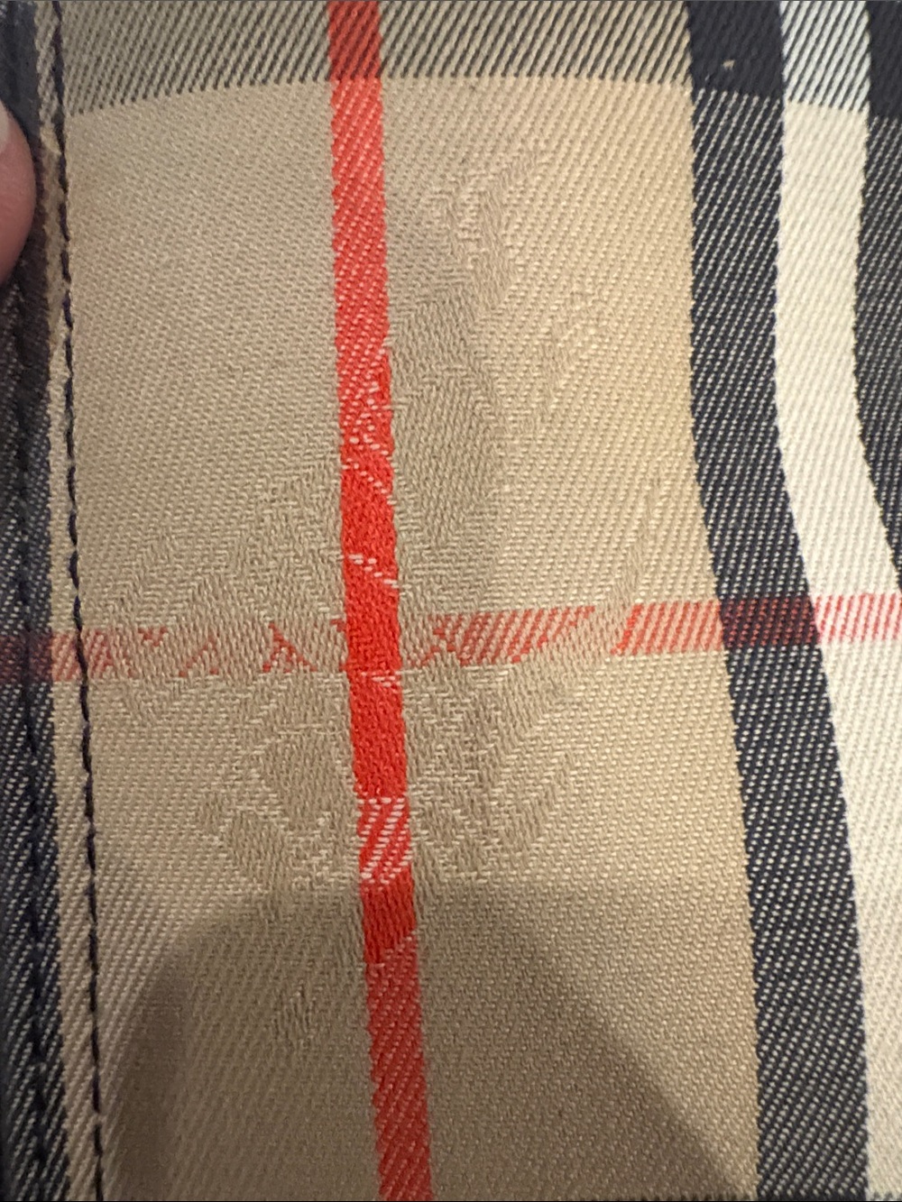 Burberry Beige Check golf shoe Bag with Black and Red Accents - Picture 5 of 6